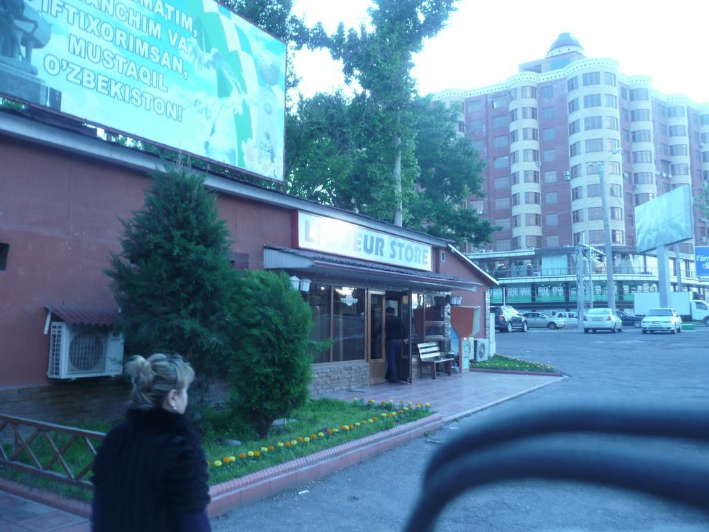 Apartment Tsentr 5 塔什干 外观 照片